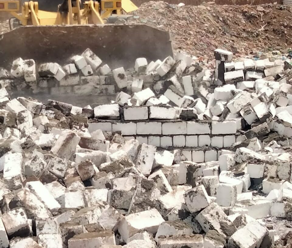 الوحدة المحلية لمركز المنيا تواصل أعمال إزالة التعديات بالبناء المخالف وتٌزيل 74 حالة تعد على أراضى زراعية خلال شهر أبريل 17 - جريدة المساء