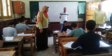 طلاب إعدادية المنوفية سعداء بامتحان الانجليزي