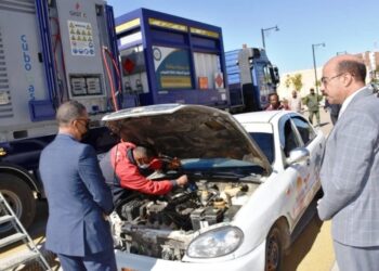 محافظ أسوان : الإستعداد لتطبيق مبادرة الرئيس عبد الفتاح السيسى لإحلال السيارات المتقادمة بأخرى جديدة تعمل بالغاز الطبيعى 21 - جريدة المساء