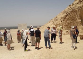 وفد سياحي ألماني يزور منطقة آثار تل العمارنة في المنيا 27 - جريدة المساء