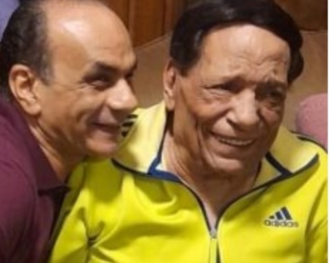 عادل إمام يحتفل بعيد ميلاده الـ82 وسط أفراد عائلته 20 - جريدة المساء عادل إمام يحتفل بعيد ميلاده الـ82 وسط أفراد عائلته 19 - جريدة المساء