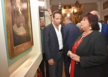 وزيرة الثقافة تفتتح معرض الفن المصرى فى عشرينيات القرن الماضي بمجمع الفنون 21 - جريدة المساء