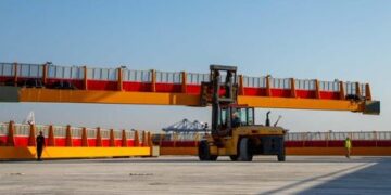 وزير النقل :محطة تحيا مصر متعددة الأغراض بميناء الإسكندرية(TMT) تستقبل 1 - جريدة المساء