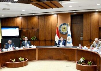 وزير البترول والثروة المعدنية : بدء اجراءات إقامة منطقة بترولية جديدة " الحديثة " بالتبين 26 - جريدة المساء