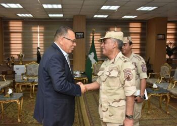محافظ الشرقية يستقبل مدير جمعية المحاربين القدماء وضحايا الحرب 21 - جريدة المساء