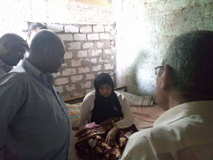 "الكلب المسعور .. عقر ممرضة فرشوط" .. هاجمها خلال حملة التطعيم المتنقلة.. وحالتها مستقرة بعد تلقيها المصل 17 - جريدة المساء