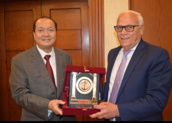 محافظ بورسعيد يستقبل سفير جمهورية فيتنام لبحث سبل التعاون 31 - جريدة المساء