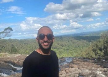 وزيرة الهجرة تهنئ المهندس مينا لاكتشافه "آلةالتنبؤ بالحرائق وإخمادها" 21 - جريدة المساء