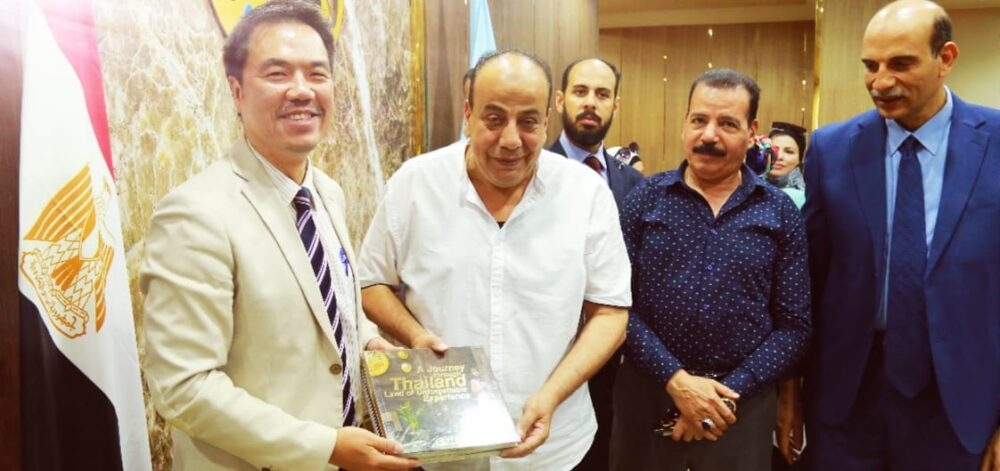 بحث سبل التعاون بين المحافظة ووفد تايلاند في المجال التجاري والسياحي والغرفة التجارية 19 - جريدة المساء