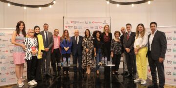 تنظيم حفل توقيع الكتاب الأول لمبادرة "واحدة جديدة" دعماً لنساء مصر المعاصرات  1 - جريدة المساء