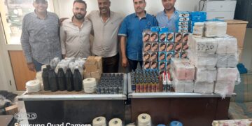 جمارك سفاجا تضبط 14 محاولة تهرب جمركى لعدد من طائرات التنصت والأسلحة البيضاء 1 - جريدة المساء