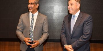 مدير مركز الصحة العالمية بجامعة مينيسوتا الامريكية في ضيافه طب عين شمس 1 - جريدة المساء