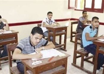 رصد حالات غش بالقاهرة وتأخير عدد من الطلاب على أداء الامتحان بلجان الساحل فى الدبلومات 19 - جريدة المساء