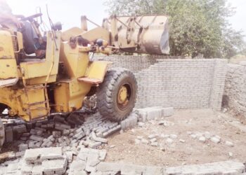 إزالة التعديات على الأراضي الزراعية بعزبة الخامي على مساحة قيراط فى كفرالشيخ 31 - جريدة المساء