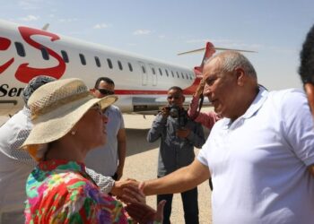 وزيرة البيئة تعلن مدينة الخارجة أول مدينة صديقة للبيئة والمناخ من محافظة الوادى الجديد 30 - جريدة المساء