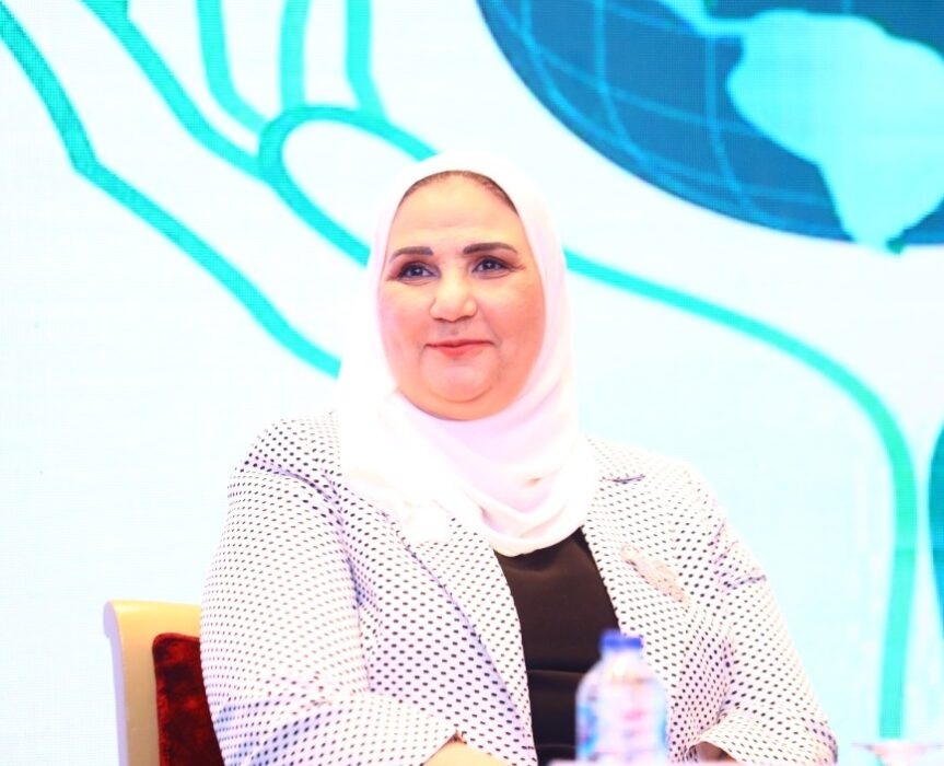 "القباج": الانتهاء من تجديد وإحلال 680 مركبا لصغار الصيادين بتكلفة 5 ملايين جنيه 14 - جريدة المساء نيفين القباج وزيرة التضامن الاجتماعى