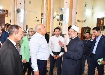 وزيرا الاوقاف والشباب فى لقاء مفتوح مع شباب الخارجة ونشر الفكر الوسطي 17 - جريدة المساء