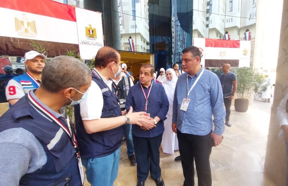 رئيس بعثة الحج المصرية يتفقد مقر بعثة حج الجمعيات الأهلية 18 - جريدة المساء رئيس بعثة الحج المصرية يتفقد فنادق حجاج الجمعيات الأهلية