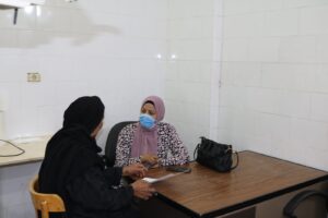 مناظرة ٣٦٤ حالة في قافلة طبية مجانية لجامعة جنوب الوادى بـ «نقادة» 71 - جريدة المساء