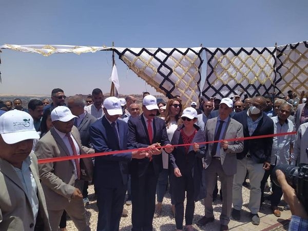 خلال زيارة ميدانية بأسوان: نائب وزير الإسكان لشئون البنية الأساسية يشارك في الاجتماع الخامس للجنة إدارة برنامج مياه الشرب بصعيد مصر " المرحلة الأولى بمحافظة أسوان" الممول من الوكالة السويسرية للتنمية 19 - جريدة المساء