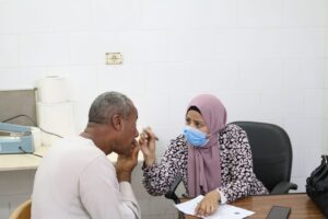 مناظرة ٣٦٤ حالة في قافلة طبية مجانية لجامعة جنوب الوادى بـ «نقادة» 75 - جريدة المساء