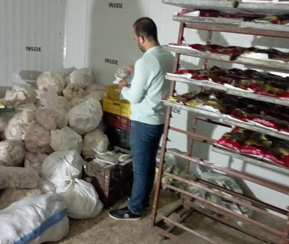 الصحة:  ضبط 3 أطنان أغذية مشكوك في صلاحيتها قبل تداولها في الأسواق 19 - جريدة المساء