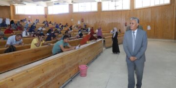 انتظام امتحانات الدراسات العليا بكلية التجارة بجامعة جنوب الوادي 2 - جريدة المساء انتظام امتحانات الدراسات العليا بكلية التجارة بجامعة جنوب الوادي 1 - جريدة المساء