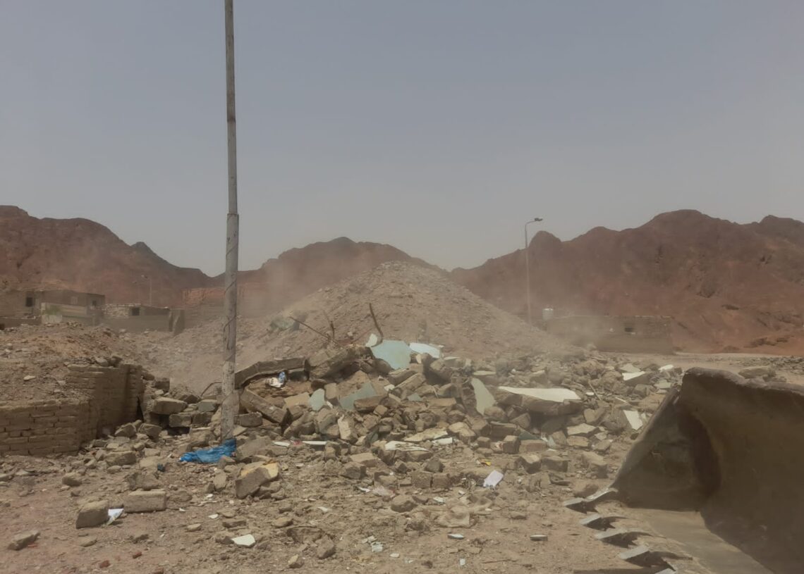 إزالة ١٣٠ منزل بمنطقة زرزارة العشوائية بسفاجا عقب تسكين الأهالي بحي الروضة 17 - جريدة المساء