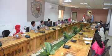 جامعة سوهاج تناقش محاور الخطة الإستراتيجية لمواجهة التغيرات المناخية بالمحافظة 2 - جريدة المساء جامعة سوهاج تناقش محاور الخطة الإستراتيجية لمواجهة التغيرات المناخية بالمحافظة 1 - جريدة المساء