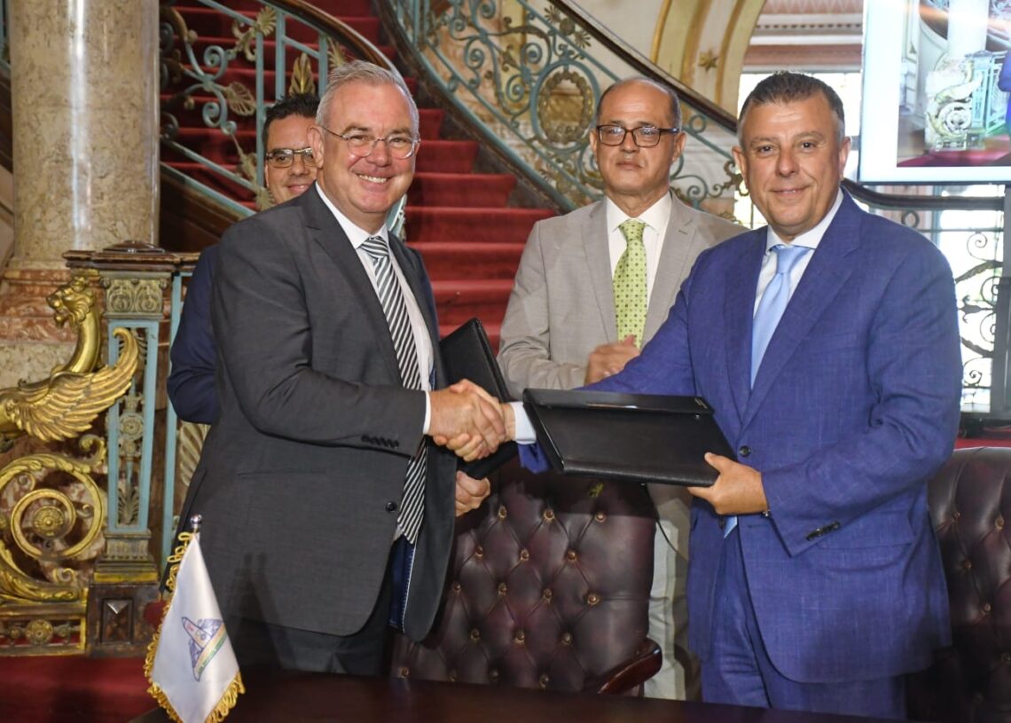 بروتوكول تعاون بين جامعة عين شمس وسيمنز للرعاية الصحية لتعزيز التحول الرقمي بالذكاء الاصطناعي 20 - جريدة المساء بروتوكول تعاون بين جامعة عين شمس وسيمنز للرعاية الصحية لتعزيز التحول الرقمي بالذكاء الاصطناعي 19 - جريدة المساء