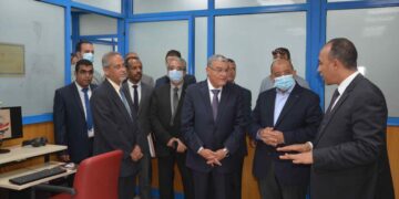 وزير التنمية المحلية يتفقد وحدة المتغيرات المكانية بمبنى الديوان العام لمحافظة المنيا 1 - جريدة المساء