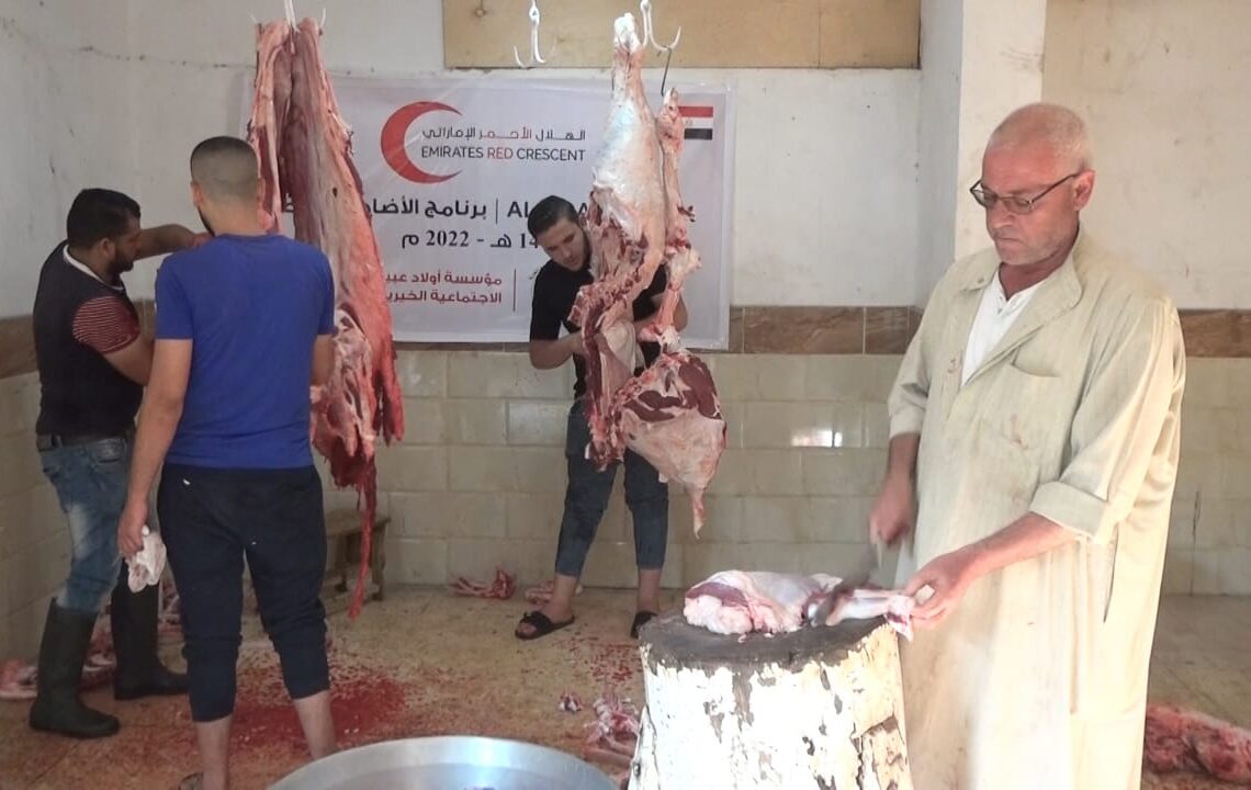 الهلال الأحمر الاماراتى يشارك (مؤسسة اولاد عبيد) فى توزيع لحوم العيد على الأسر الفقيرة 19 - جريدة المساء