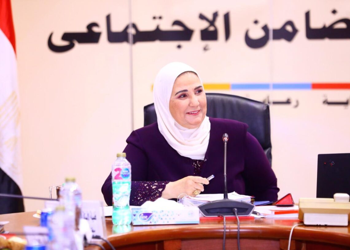 "القباج": 29.5 مليار جنيه مشروع الموازنة لبنك ناصر الاجتماعى خلال العام الجارى 18 - جريدة المساء نيفين القباج وزيرة التضامن الاجتماعى