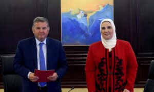 بروتوكول لاستغلال مصنع مغلق بالفيوم لإنشاء مجمع ملابس جاهزة لمستفيدي برنامج "فرصة" بـ 58 مليون جنيه 21 - جريدة المساء