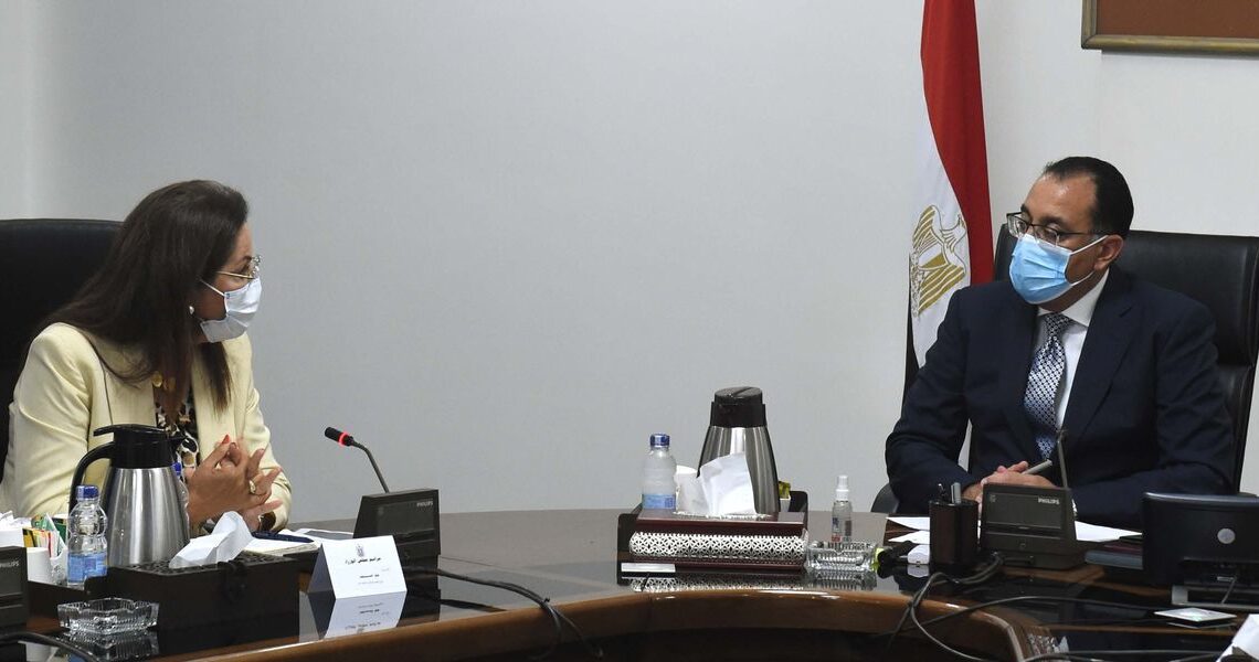 رئيس الوزراء يتابع موقف خطط ومشروعات "صندوق مصر السيادي" لجذب مزيد من الاستثمارات الأجنبية المباشرة 19 - جريدة المساء