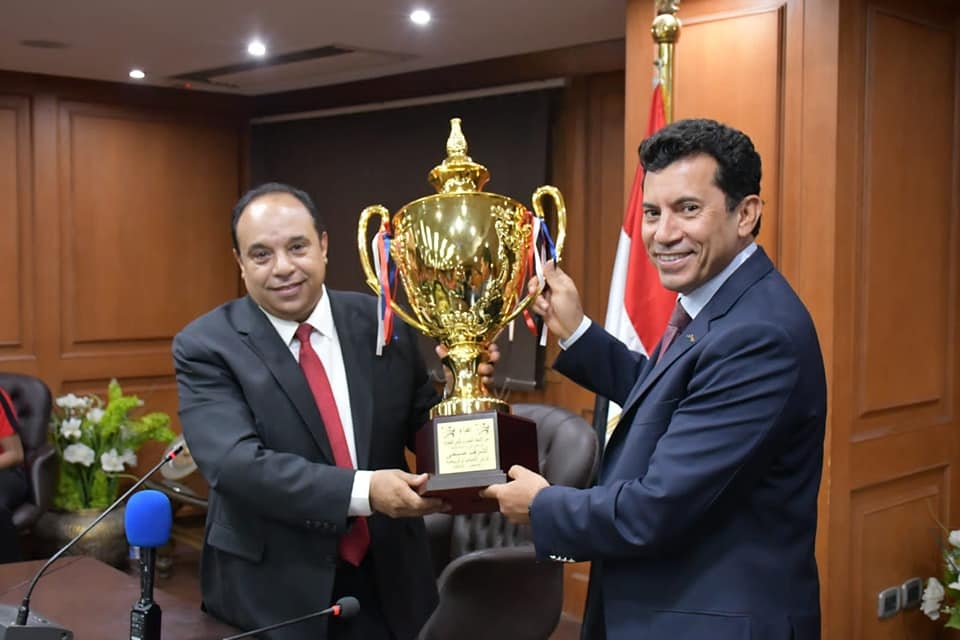 بعد إنجازهم فى البطولات الإفريقية …. وزير الرياضة يكرّم منتخب مصر لتنس الطاولة 17 - جريدة المساء