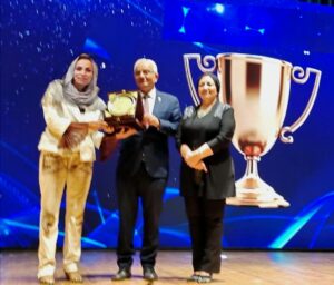 "التعليم" تكرم الإعلامية رضا الكرداوي لجهودها في تدريب الطلاب علي التحول الرقمي 19 - جريدة المساء