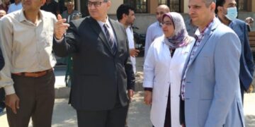 رئيس هيئة المستشفيات التعليمية يتفقد مركز علاج الأورام والعلاج الإشعاعى بمستشفى الأحرار التعليمى بالزقازيق 9 - جريدة المساء