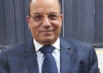 مجلس الاباء والامناء بالجيزة: الملابس موحدة بكل مدارس المحافظة 19 - جريدة المساء