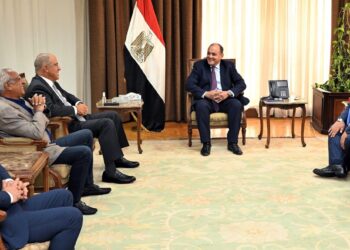 وزير الصناعة:اجتماعات موسعة مع مجلسى إدارة اتحادى الصناعات والغرف التجارية.. قريباً 16 - جريدة المساء