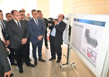 وزير الصناعة:التوسع فى استخدام التكنولوجيات الحديثة لتحسين منظومة الخدمات المقدمة لمجتمع الأعمال  25 - جريدة المساء