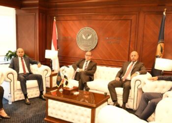 رئيس الرقابة المالية لرئيس البورصة:توحيد الجهود للدفع نحو سياسات لاستقرار السوق وسلامة التعاملات وحماية المتعاملين 20 - جريدة المساء