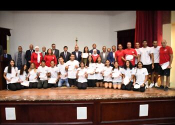 وزير الرياضة يكرم متتخب السباحة بعد فوزه بالبطولة العربية 25 - جريدة المساء