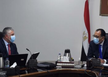 رئيس الوزراء يلتقي رئيس الهيئة العامة للمنطقة الاقتصادية لقناة السويس 34 - جريدة المساء