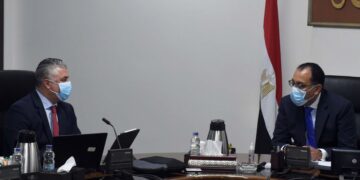 رئيس الوزراء يلتقي رئيس الهيئة العامة للمنطقة الاقتصادية لقناة السويس 17 - جريدة المساء