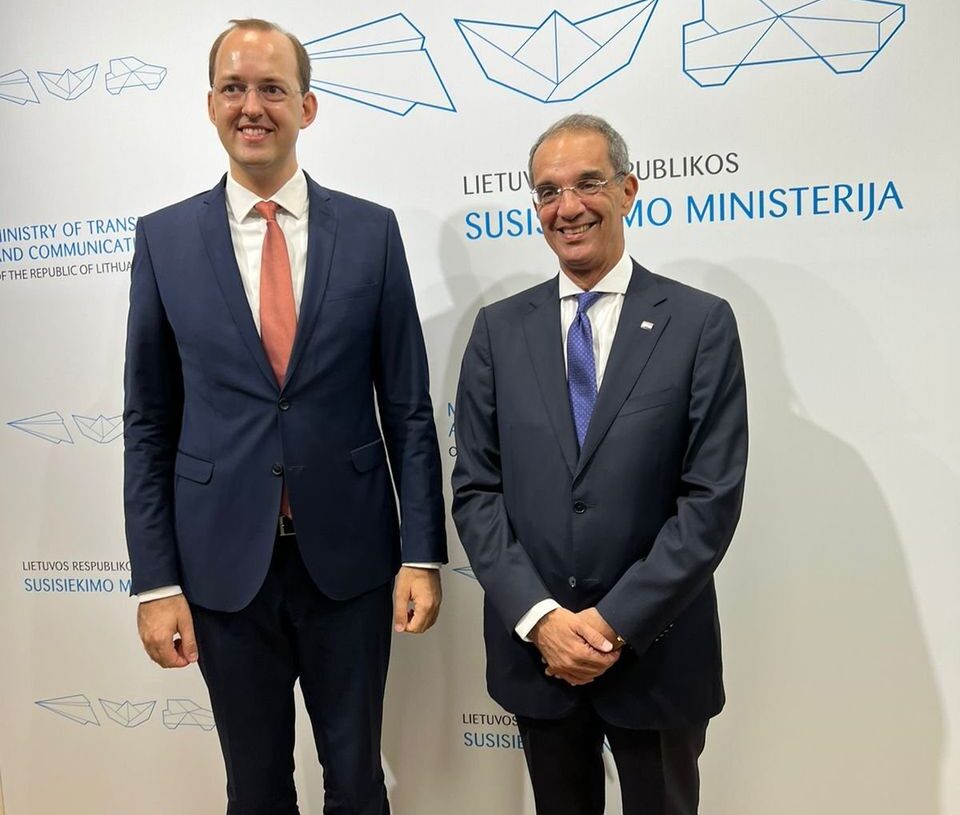 خلال زيارته لليتوانيا وزير الاتصالات يبحث مع وزير النقل والاتصالات بليتوانيا التعاون فى مجالات الحكومة الرقمية وتطوير البنية التحتية للاتصالات والبريد 18 - جريدة المساء