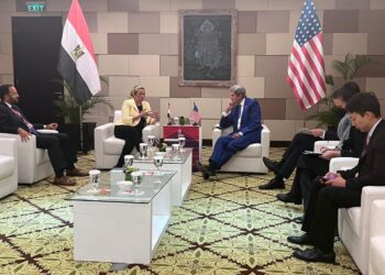 وزيرة البيئة تلتقى و جون كيرى المبعوث الرئاسي الأمريكي الخاص بشئون المناخ 16 - جريدة المساء