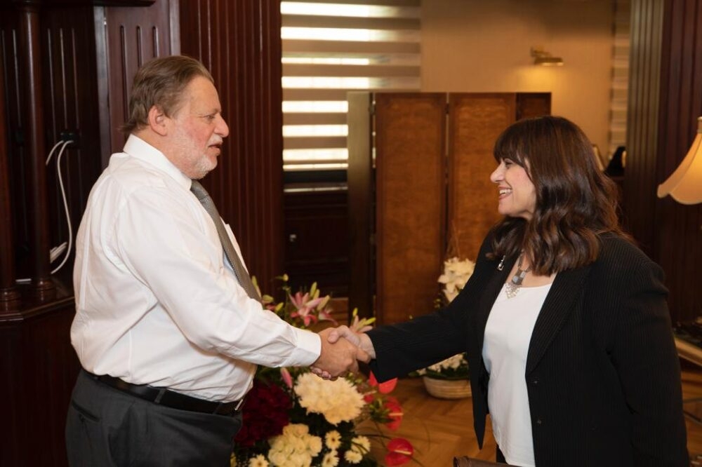 "جندي" و"عبد الله" يبحثان تقديم تيسيرات للمصريين بالخارج وزيادة مشاركتهم بالمشروعات القومية 19 - جريدة المساء