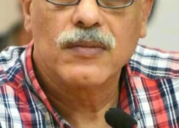 الحارثي والحسيني وخميس لجنة مسابقة تأليف المونودراما  30 - جريدة المساء