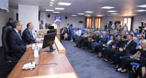 وزير الاتصالات و محافظ الإسكندرية بحثا التعاون لتطوير المؤسسى الرقمى بالمحافظة. وتنمية المهارات الرقمية للشباب 22 - جريدة المساء